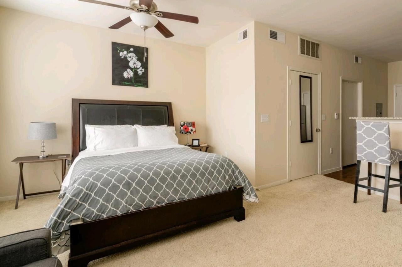 Relaxing Midtown Studio! Apartment Houston Exterior photo